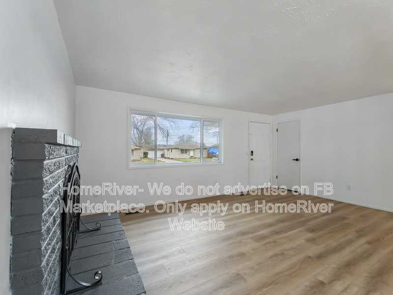 4123 E Fairview Ave - Photo 4 of 18