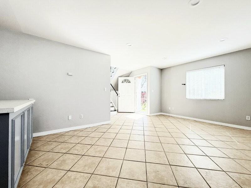 205 E 57th St - Photo 3 of 27