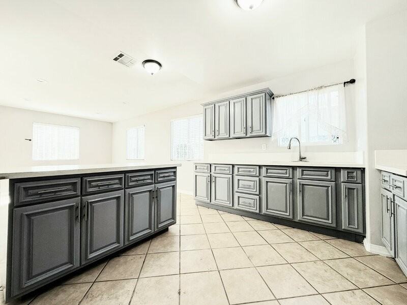 205 E 57th St - Photo 7 of 27