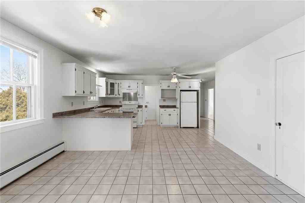 686 Hope St ##3 - Photo 6 of 26