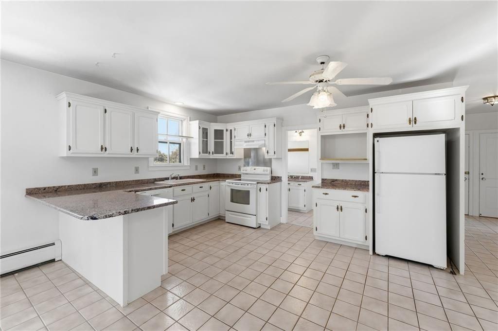 686 Hope St ##3 - Photo 7 of 26