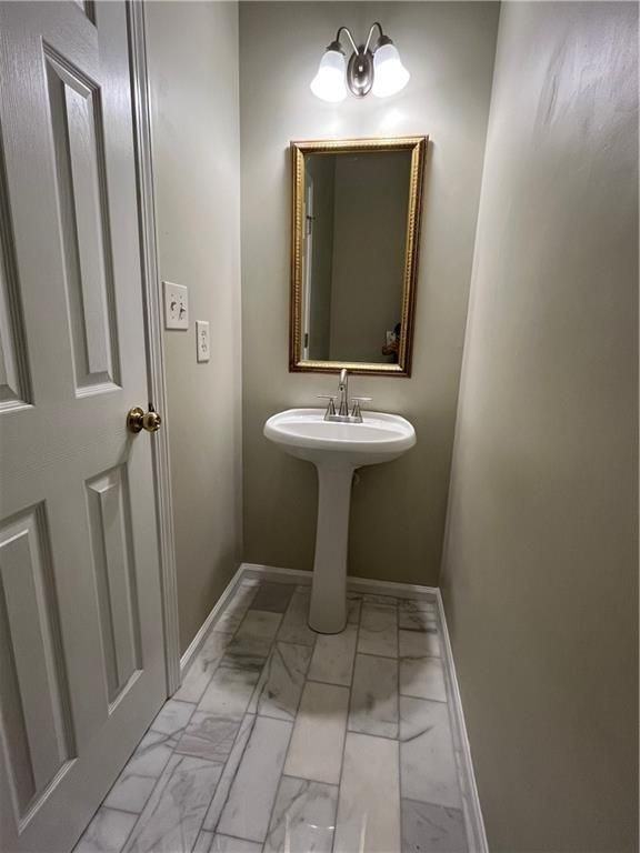 5368 Hickory Knl - Photo 5 of 10