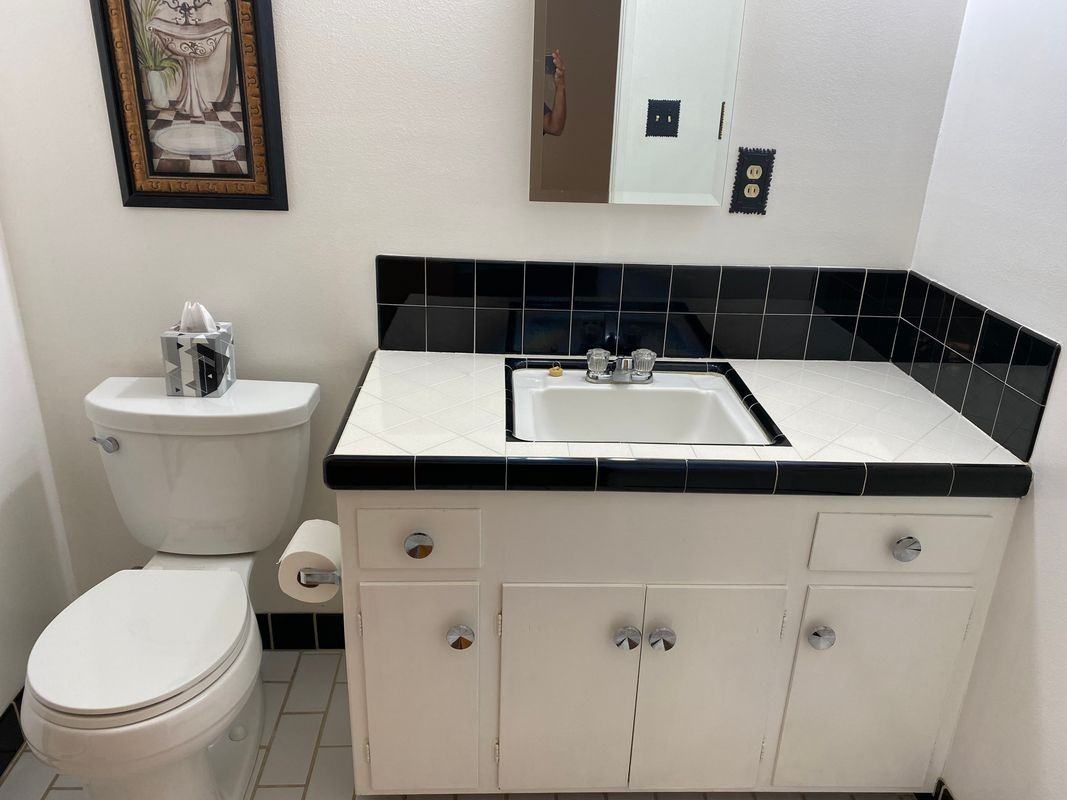 332 Landsford St - Photo 4 of 16