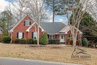 281 Hampton Park Dr - Photo 1 of 1