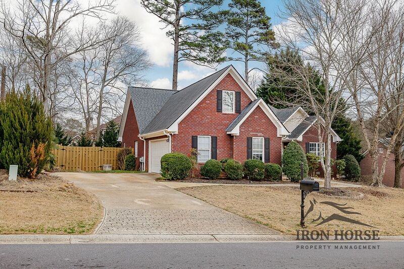 281 Hampton Park Dr - Photo 2 of 33