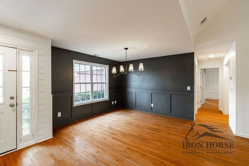 281 Hampton Park Dr - Photo 4 of 33