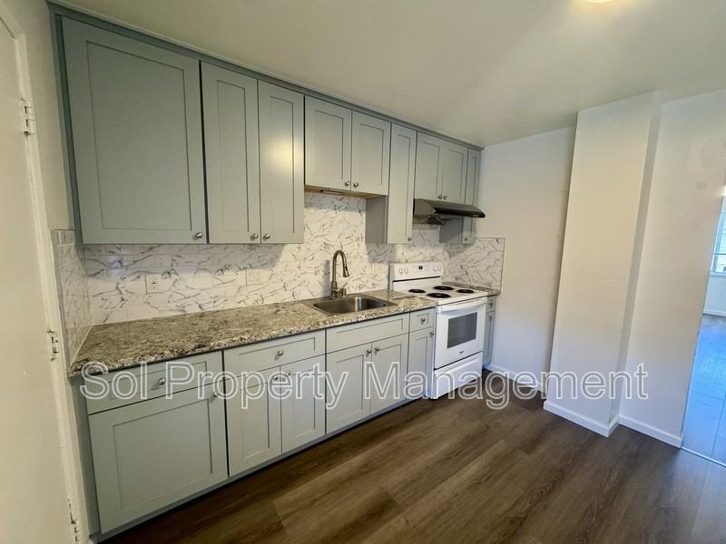 1053 W Hamilton Ave - Photo 6 of 18