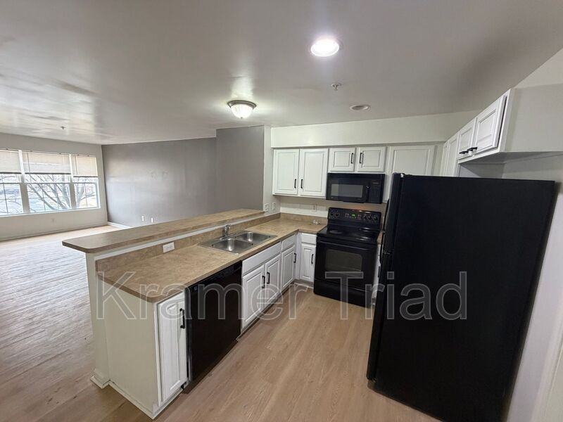 1152 Faulkner #5 - Photo 5 of 22