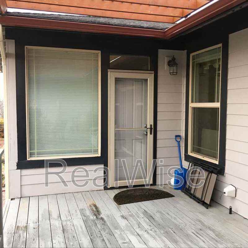 2143 Nw Canyon Dr - Photo 4 of 17