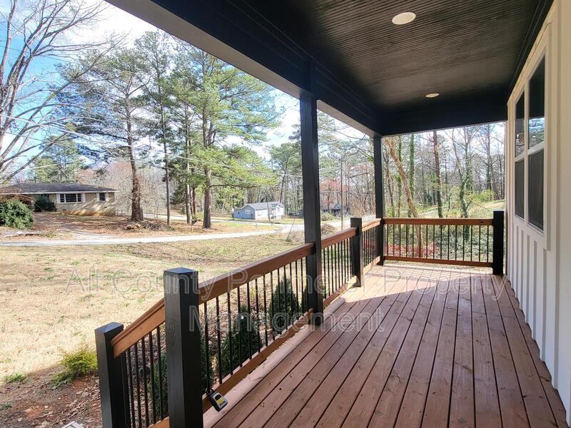 4401 Sims Rd - Photo 2 of 20