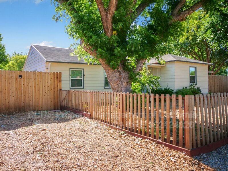 4741 60th St - Photo 3 of 40