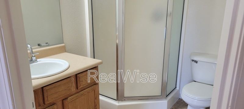 715 Sw Laurel St - Photo 4 of 20