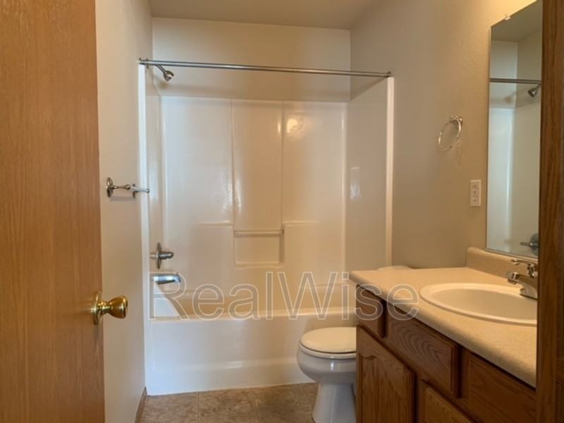 226 Sw Westholm Ave - Photo 3 of 12