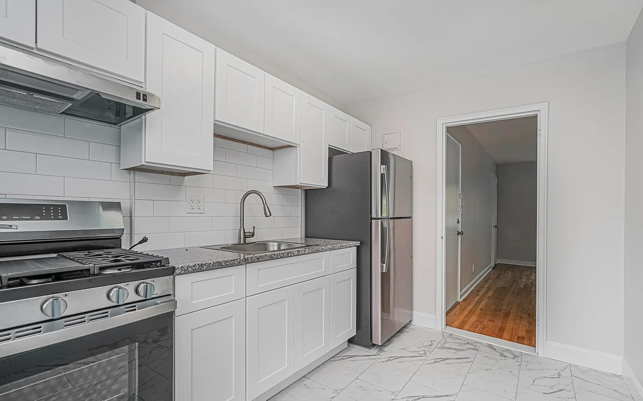 12 Stratford Ave #2BB - Photo 5 of 5