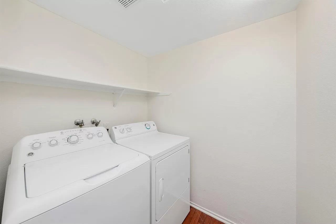 12071 Alta Carmel Ct - Photo 6 of 7