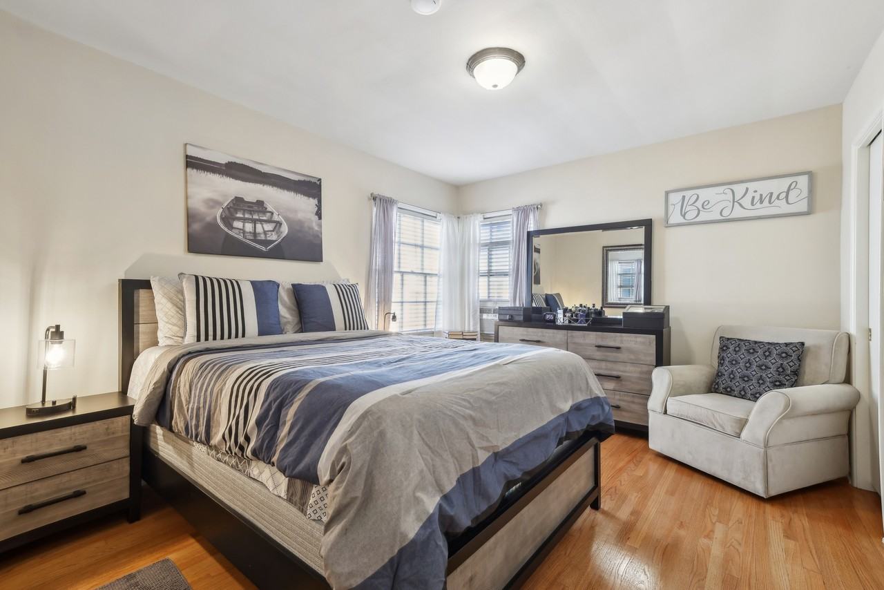 1124 N Louise St - Photo 4 of 4