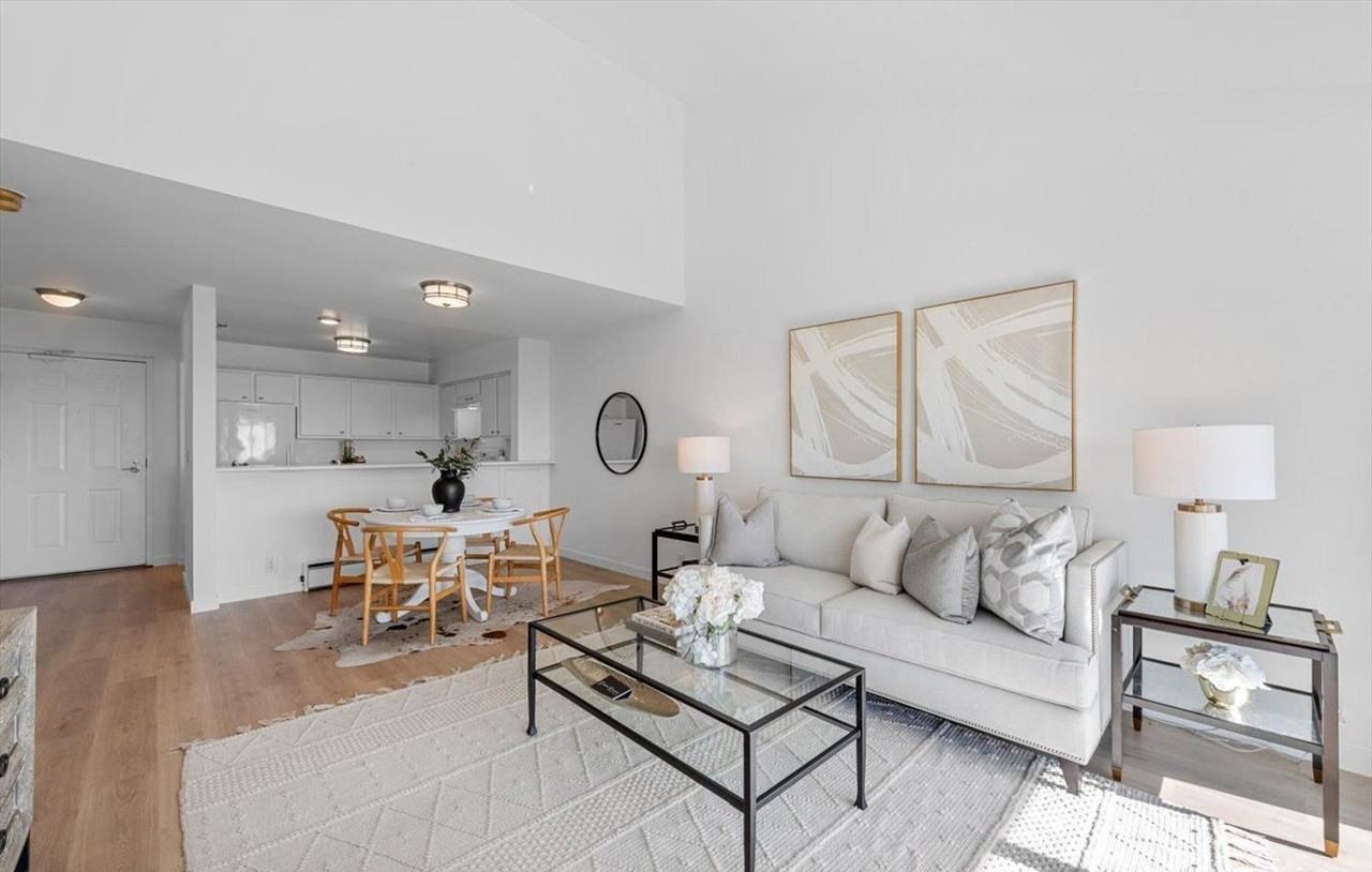 1205 Melville Sq - Photo 3 of 4