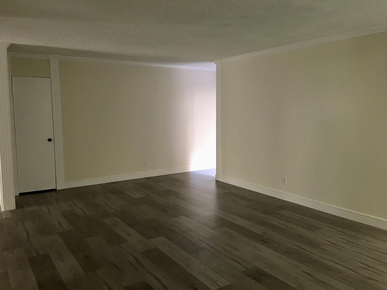 5250 Zelzah Ave - Photo 2 of 9