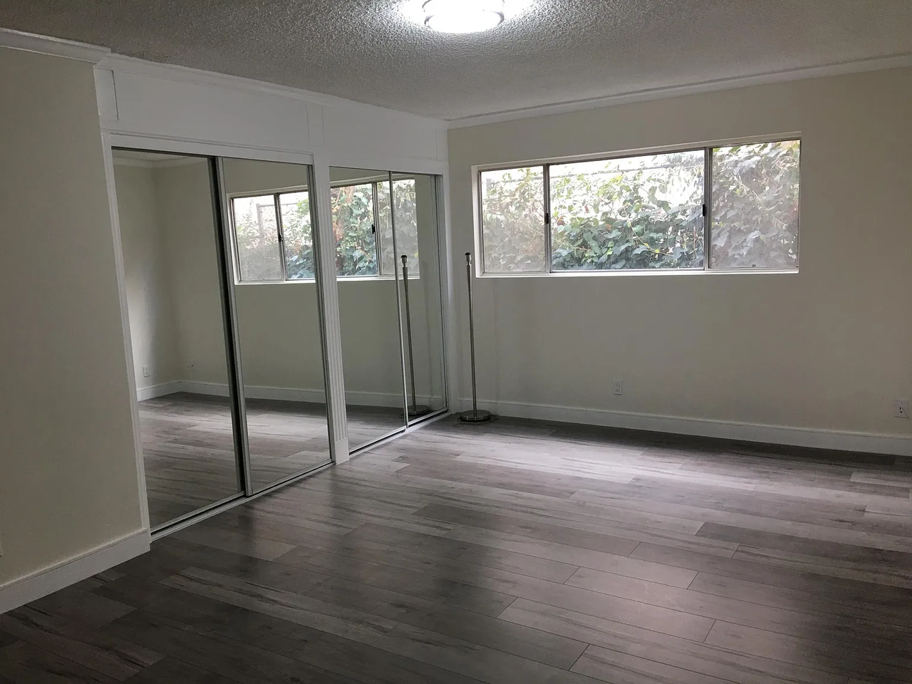 5250 Zelzah Ave - Photo 3 of 9