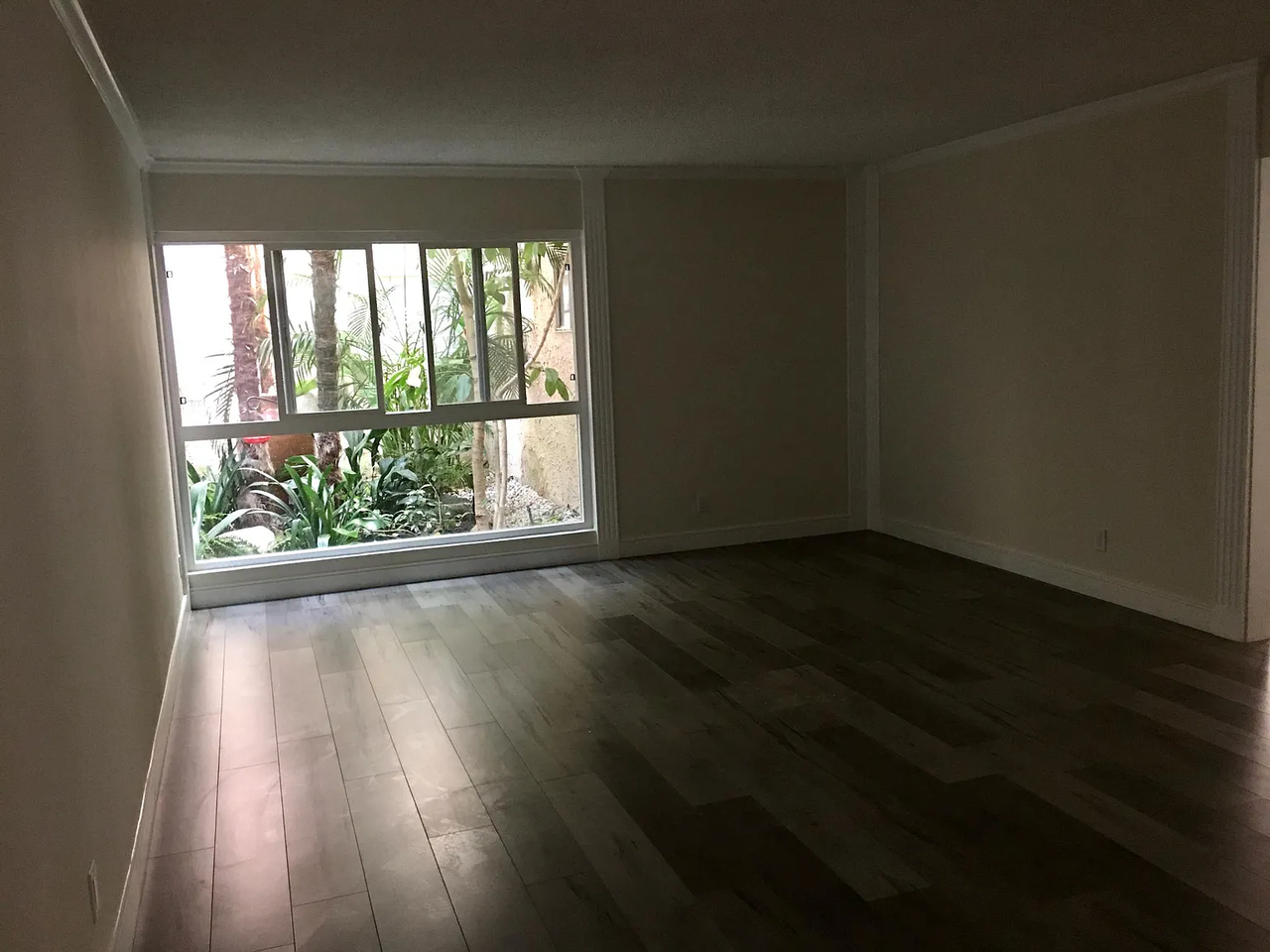 5250 Zelzah Ave - Photo 6 of 9