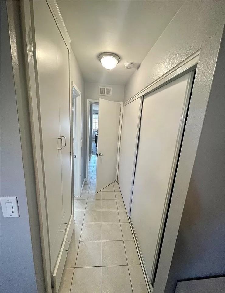 700 W La Veta Ave - Photo 5 of 6