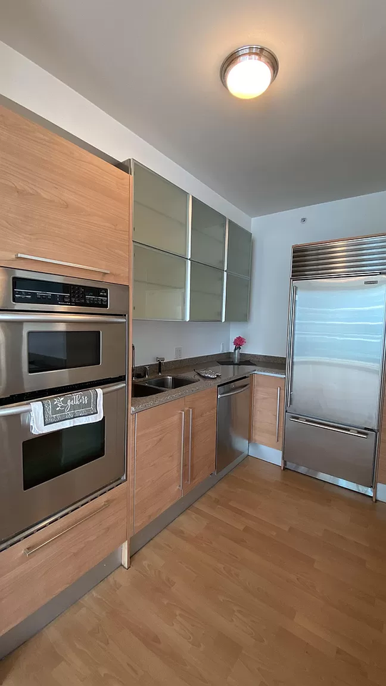 218 Se 14th St - Photo 6 of 6