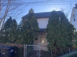 featured image of 418 Cedar St