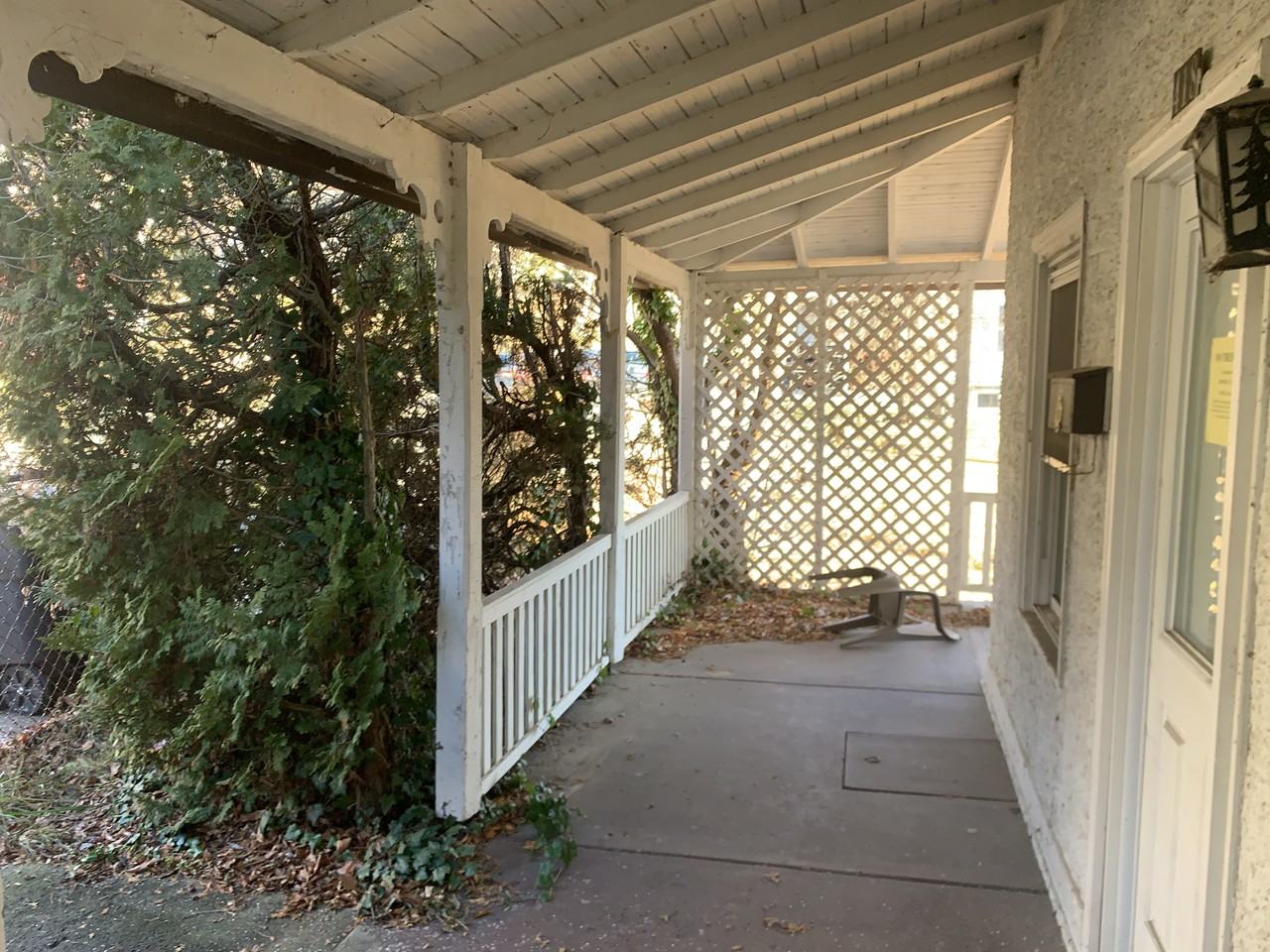 418 Cedar St - Photo 3 of 35