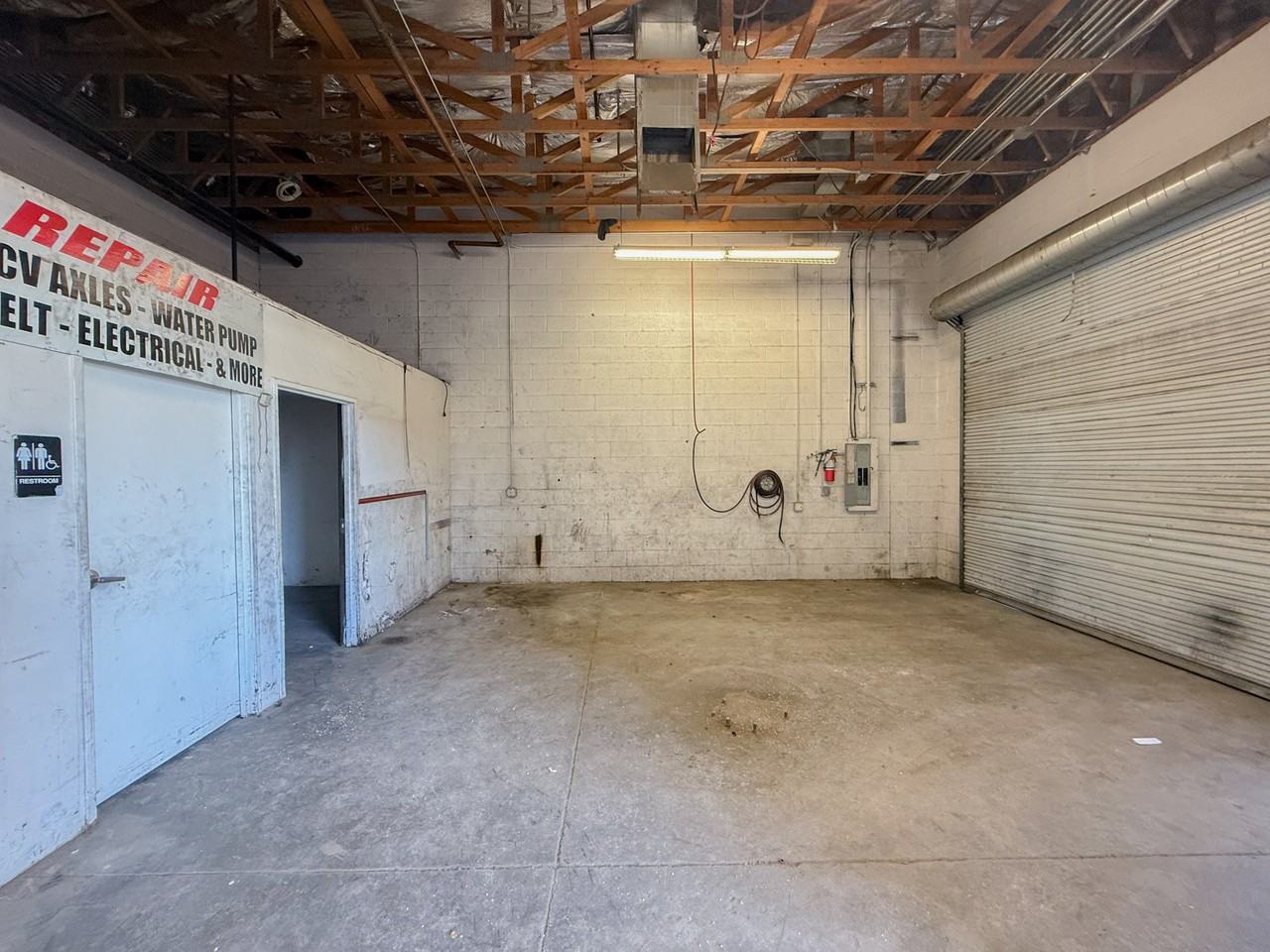 4501 S 7Th Ave - Photo 5 of 10