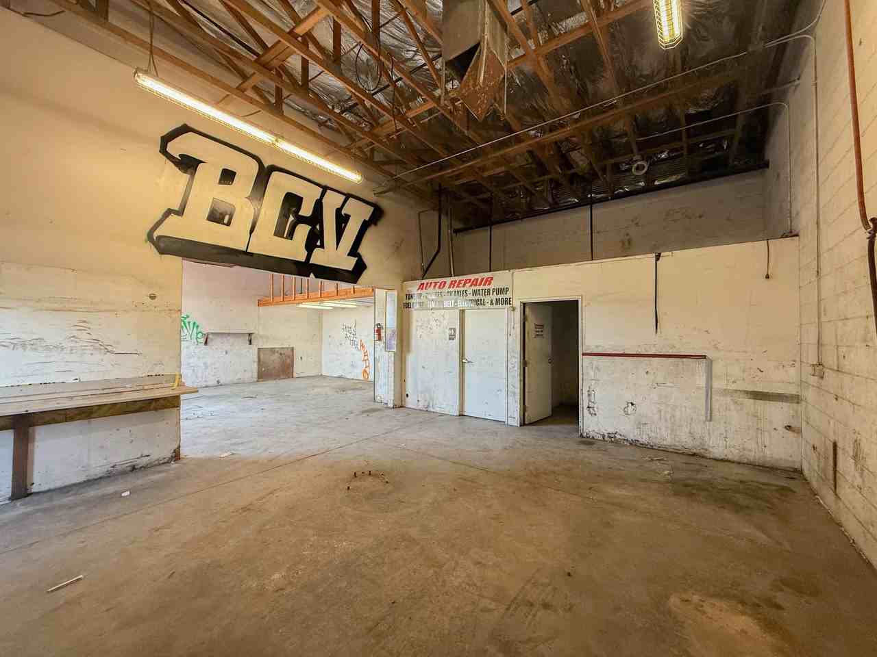 4501 S 7Th Ave - Photo 7 of 10