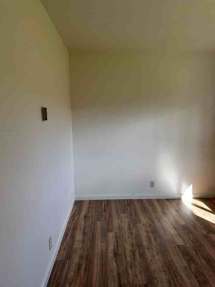 7025 Meadowbrook Ct - Photo 5 of 25