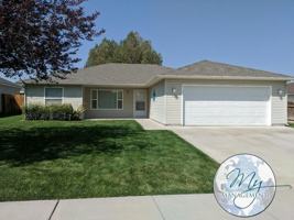 featured image of 1128 Fiesta Way