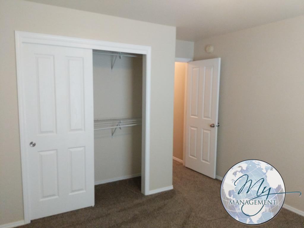 1128 Fiesta Way - Photo 7 of 21