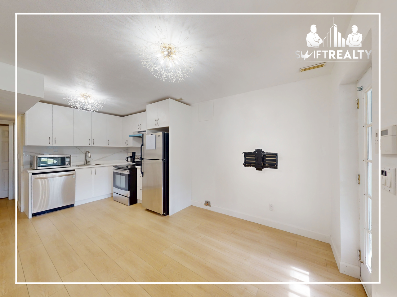 1883 Westover Rd - Photo 4 of 10