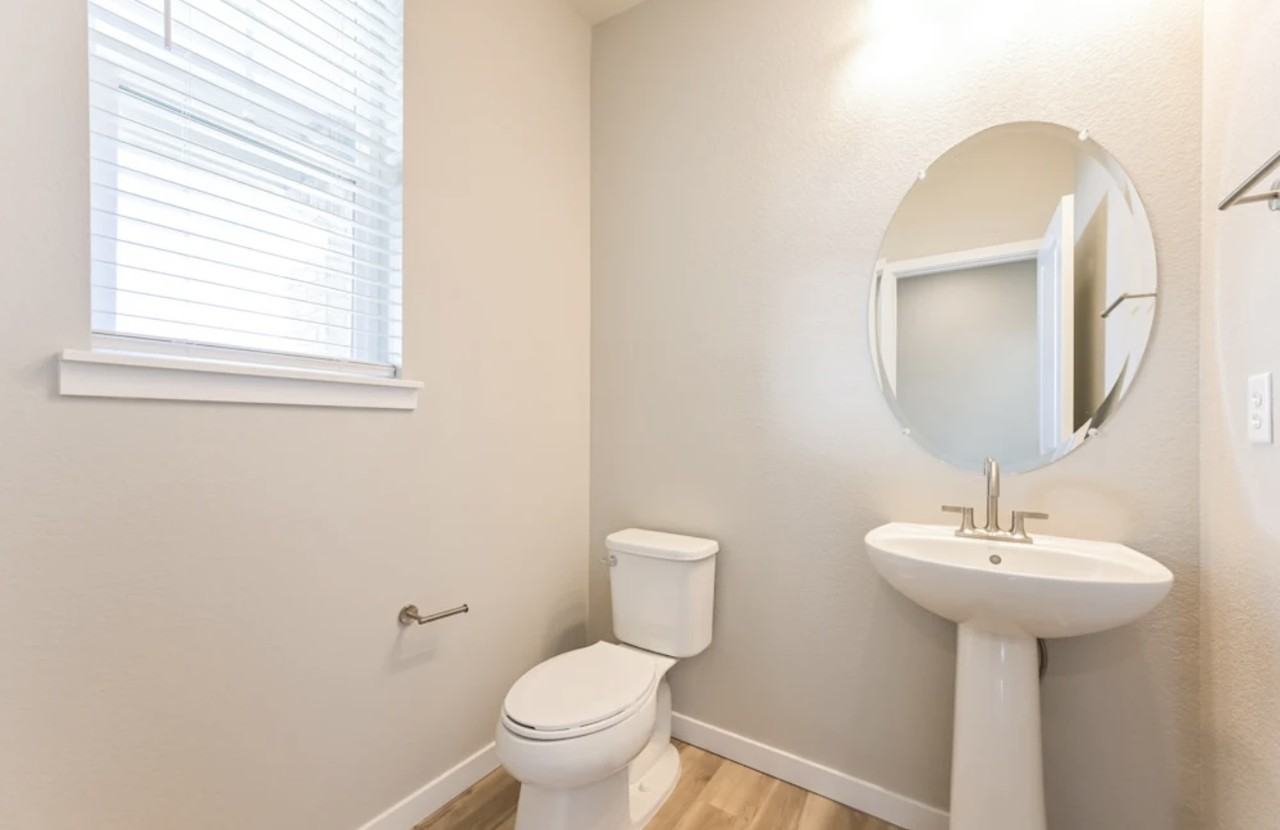 22877 E 47th Ave - Photo 7 of 10