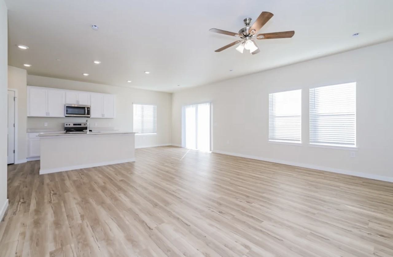 19059 E 94th Pl - Photo 2 of 10