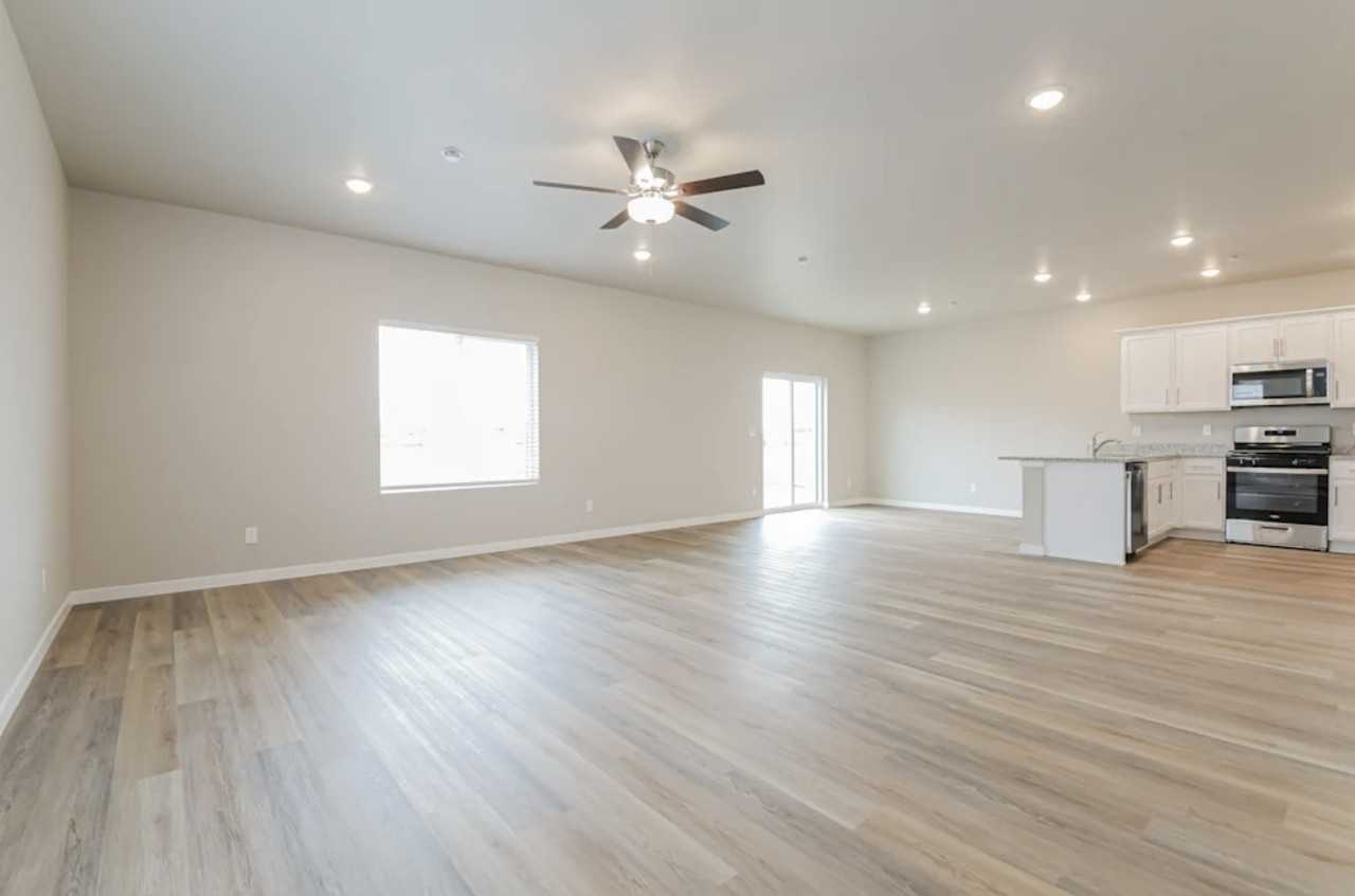 7405 Green River Ave - Photo 2 of 9