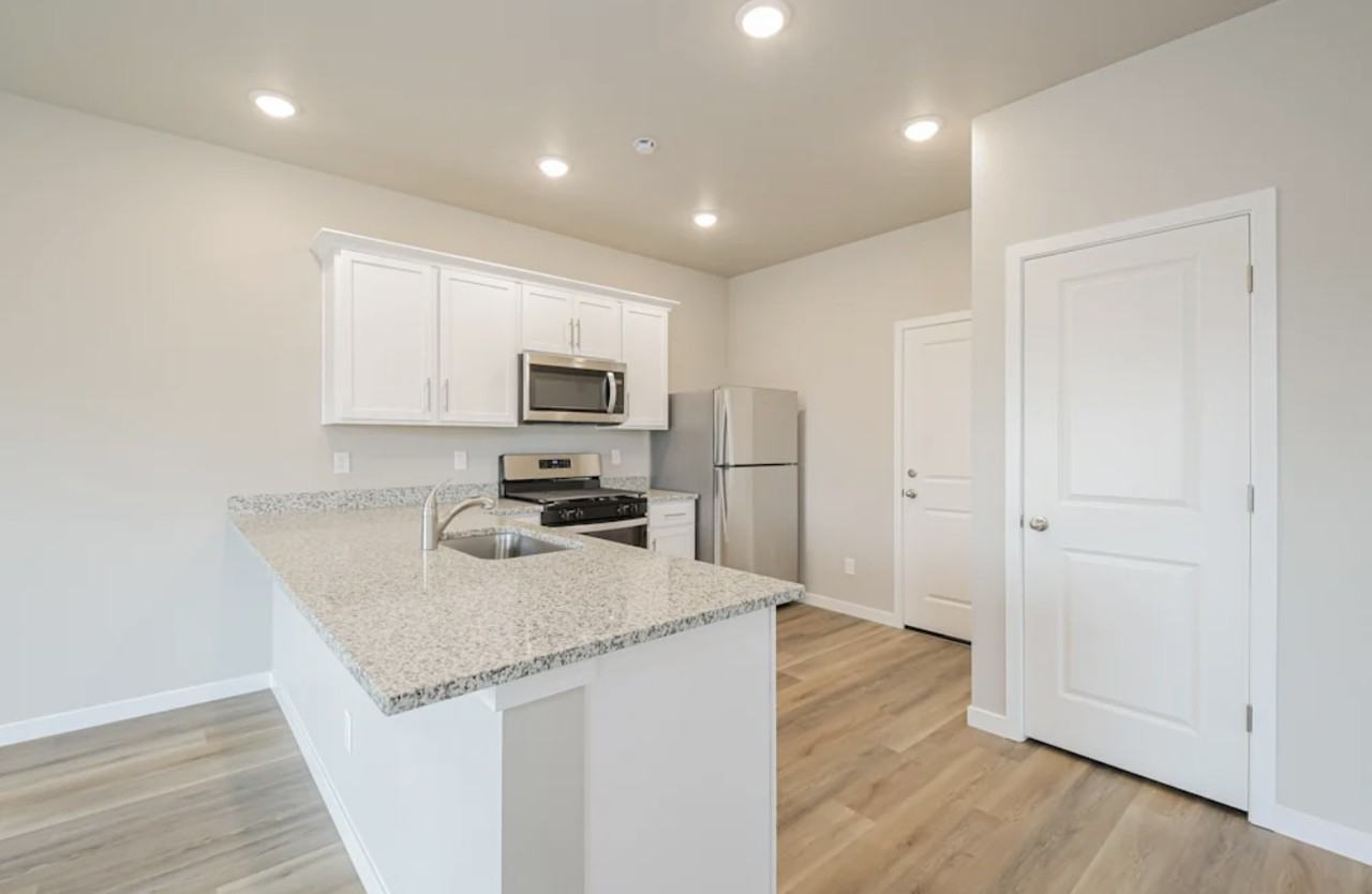 7405 Green River Ave - Photo 5 of 9