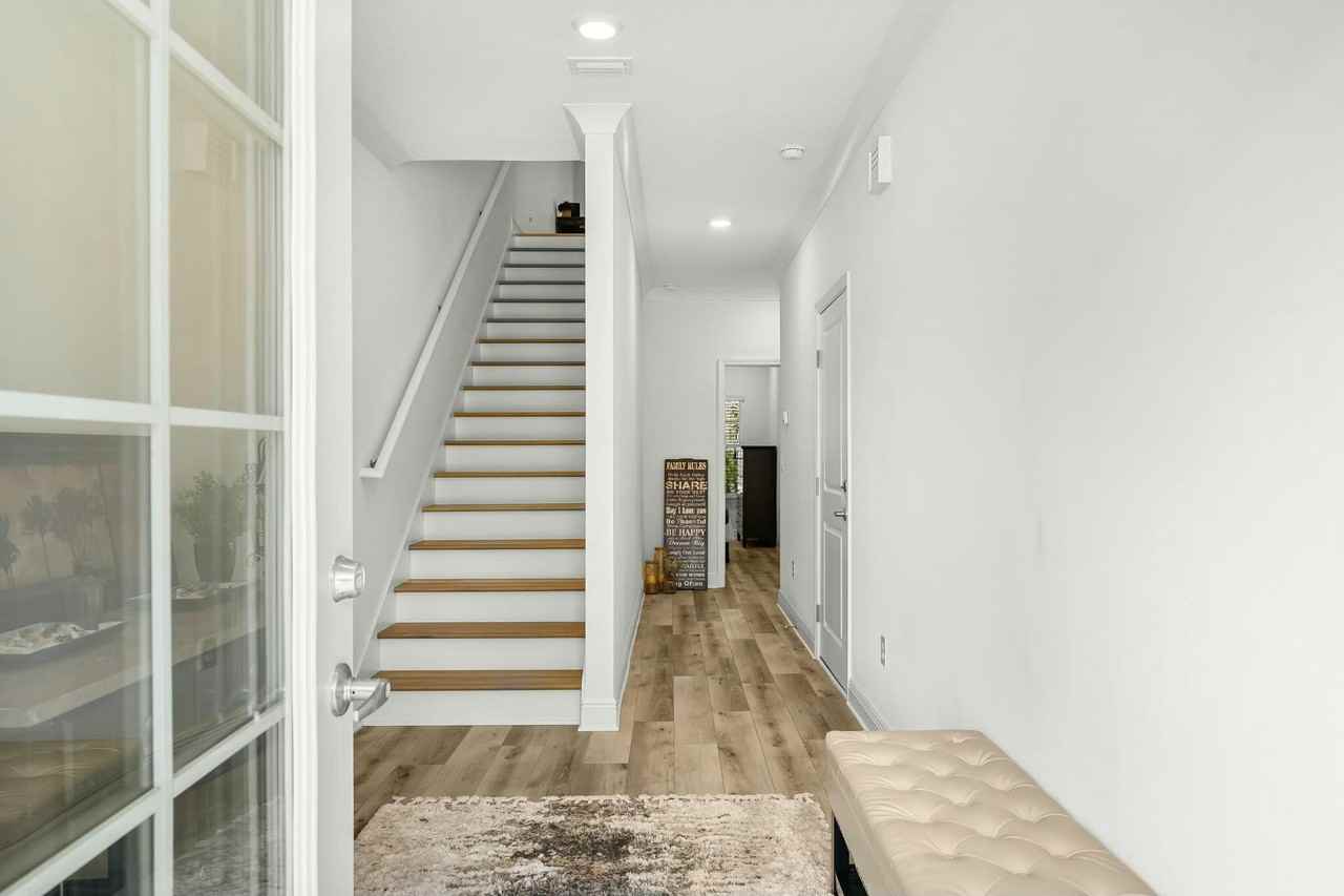 22 Kara Lake Dr - Photo 3 of 37