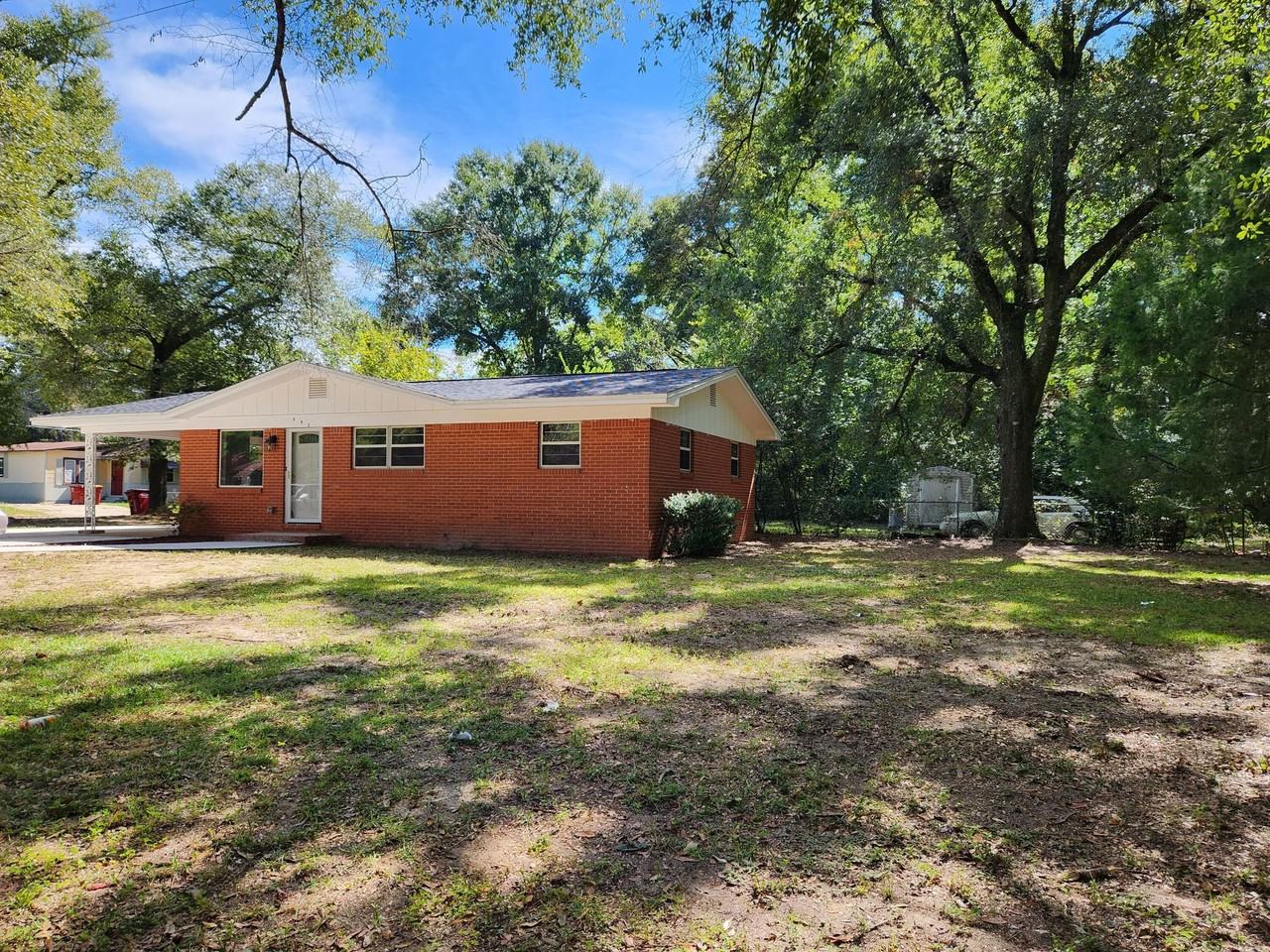 503 W Griffith Ave - Photo 2 of 16