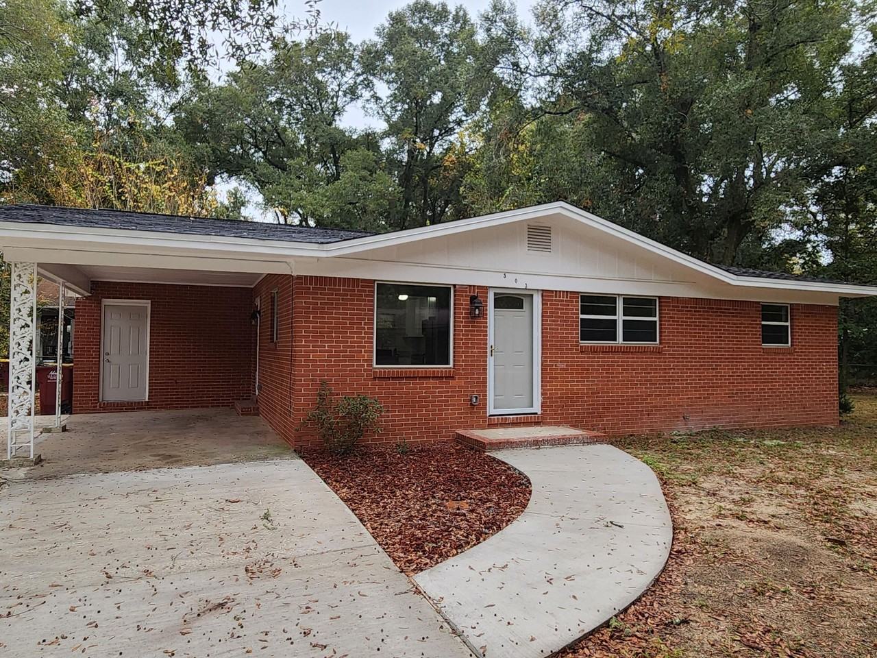 503 W Griffith Ave - Photo 4 of 16