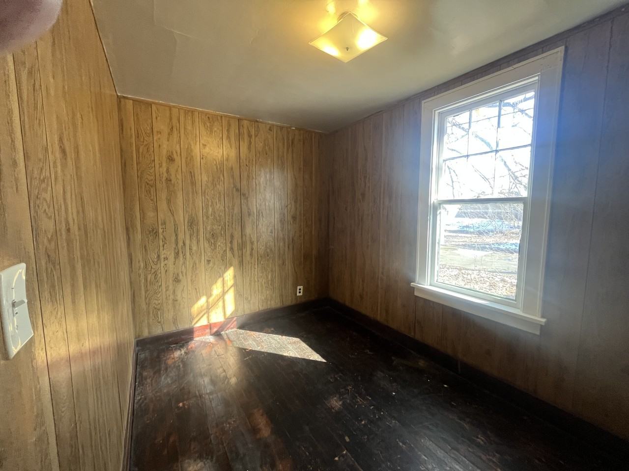 746 Wesley Ave - Photo 6 of 11