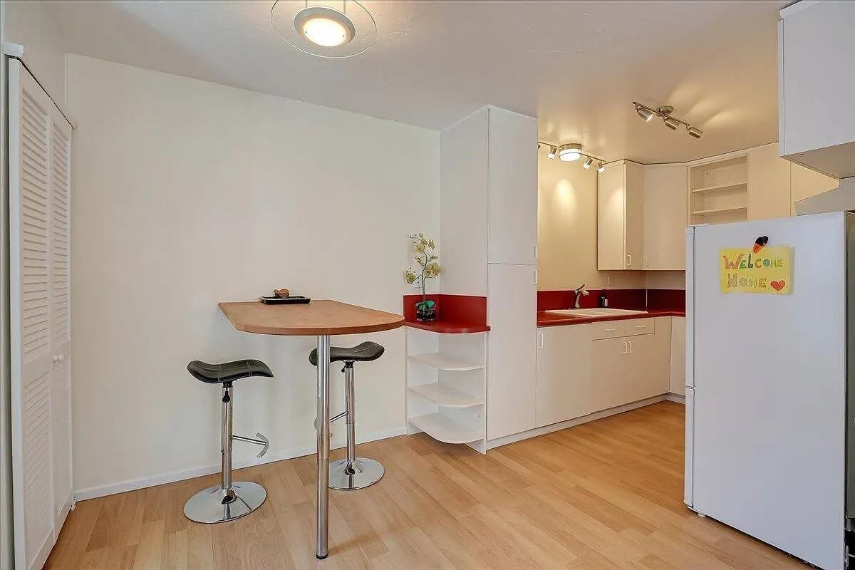 5510 Armitos Ave #6 - Photo 7 of 13