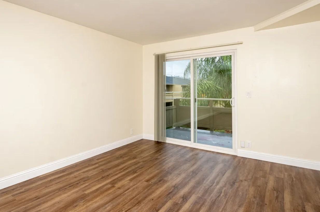 16079 Ashland Ave - Photo 2 of 12