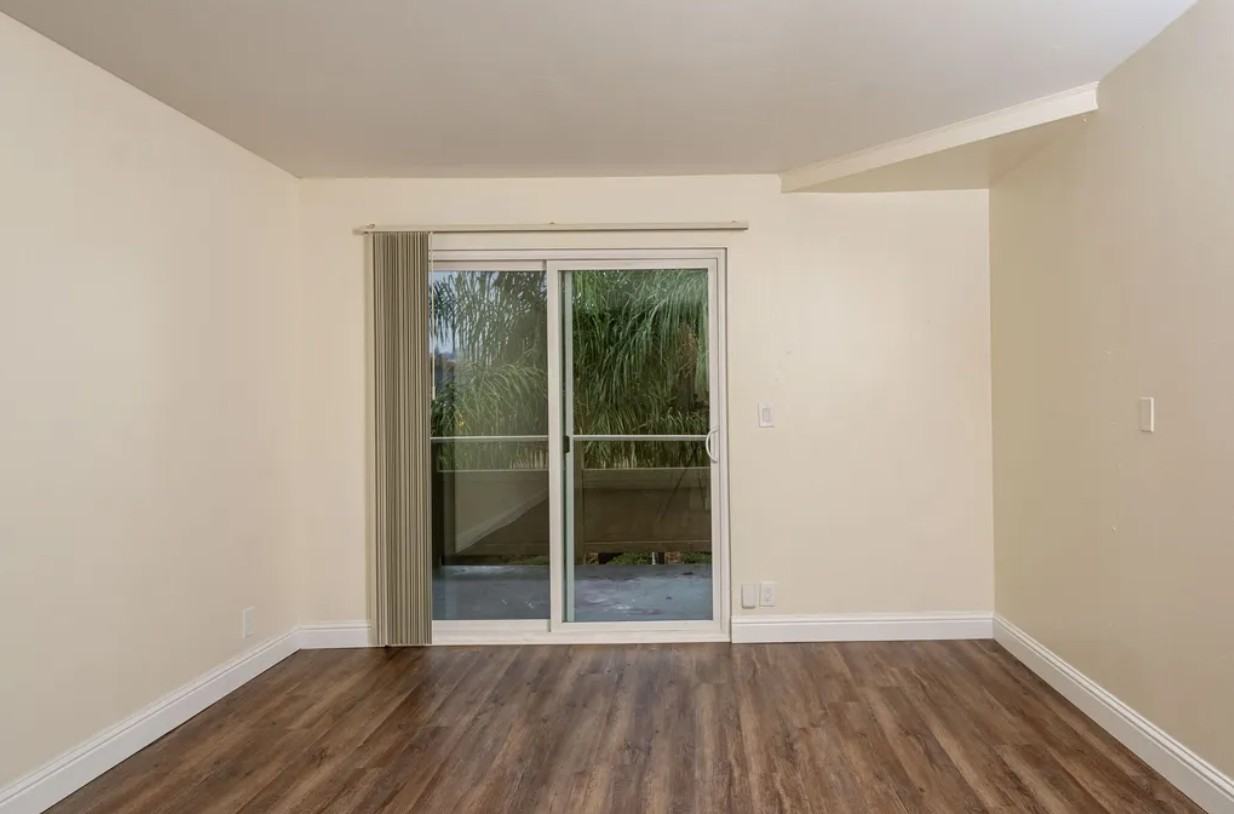 16079 Ashland Ave - Photo 3 of 12