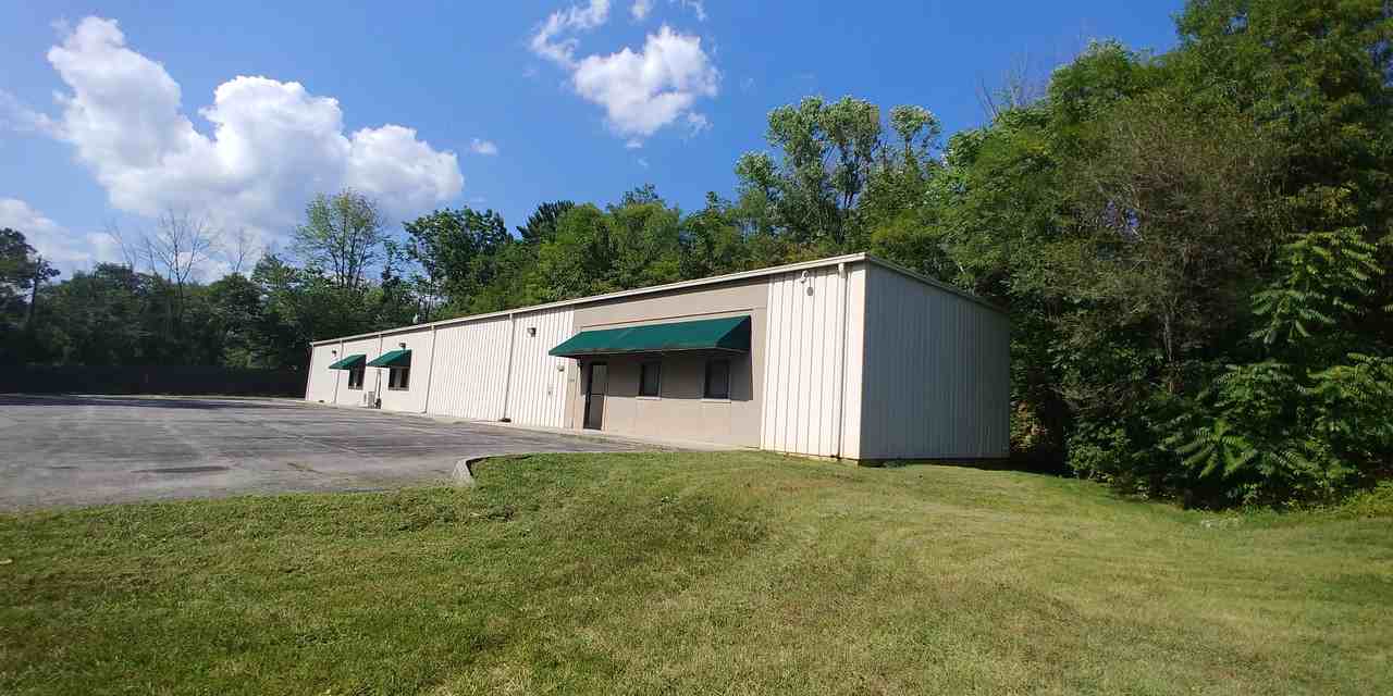 7575 Robertson Ln - Photo 2 of 27