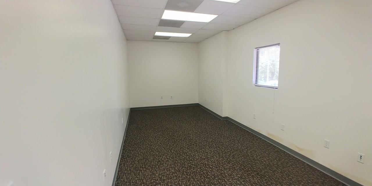 7575 Robertson Ln - Photo 6 of 27