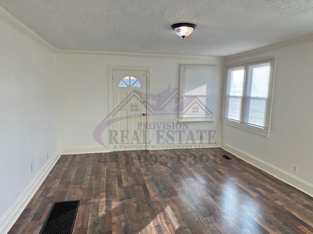 897 2nd St Se - Photo 5 of 16