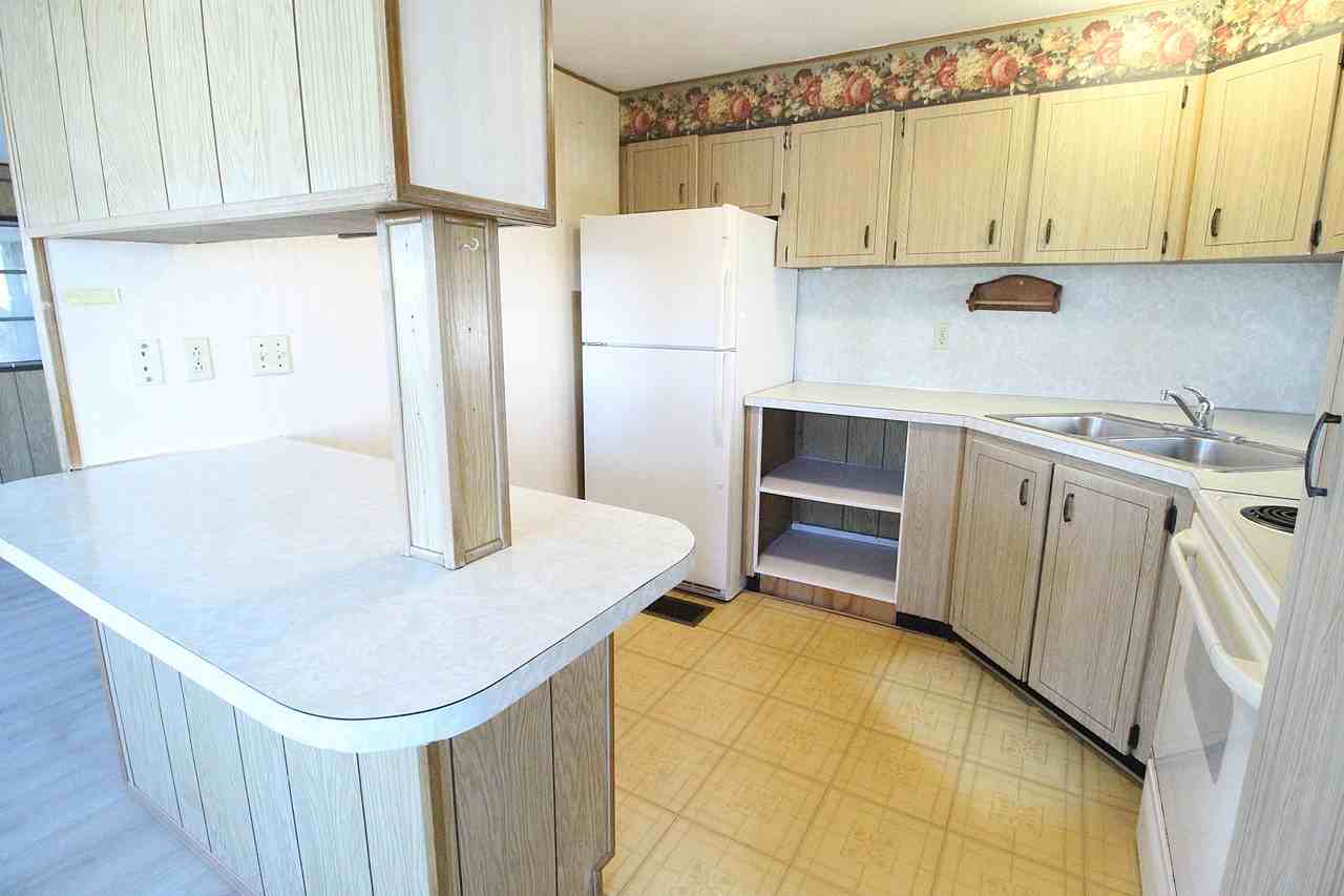 716 49th Ave W - Photo 5 of 21