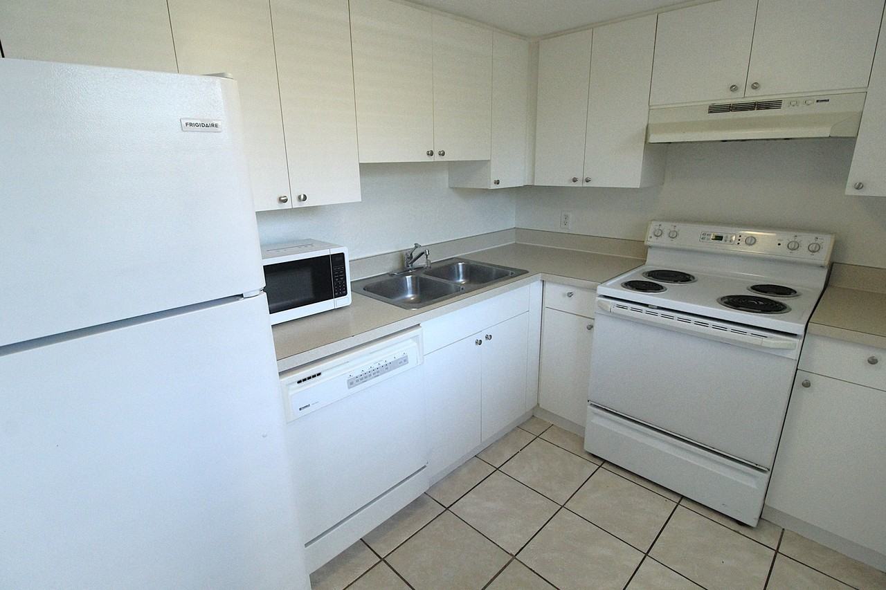 5310 26th St W #502 - Photo 4 of 16